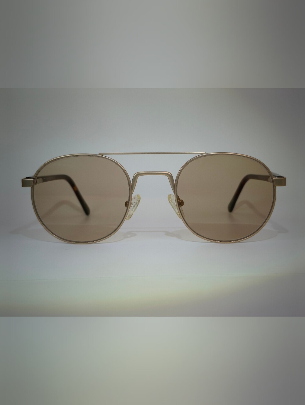 Lock. Gold Metal Round Double Bar Tortoiseshell Temple.